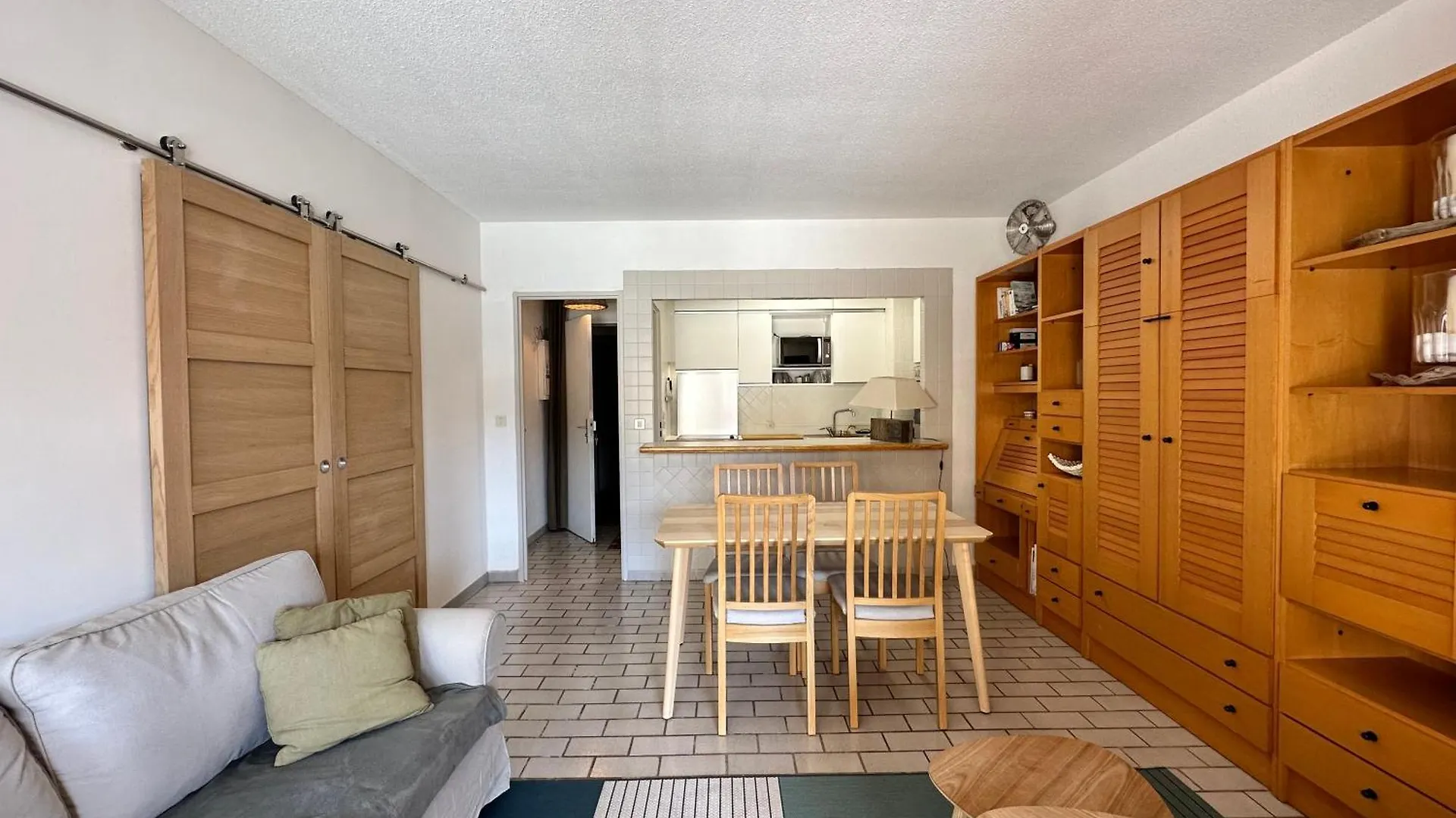Hyetai Appartement Pour 4 Personnes Face Au Port A Hyeres Apartment
